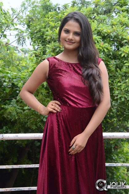 Priyanka-At-Lovers-Park-Movie-Opening